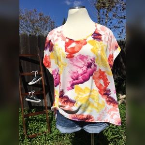 Floral slit in back top